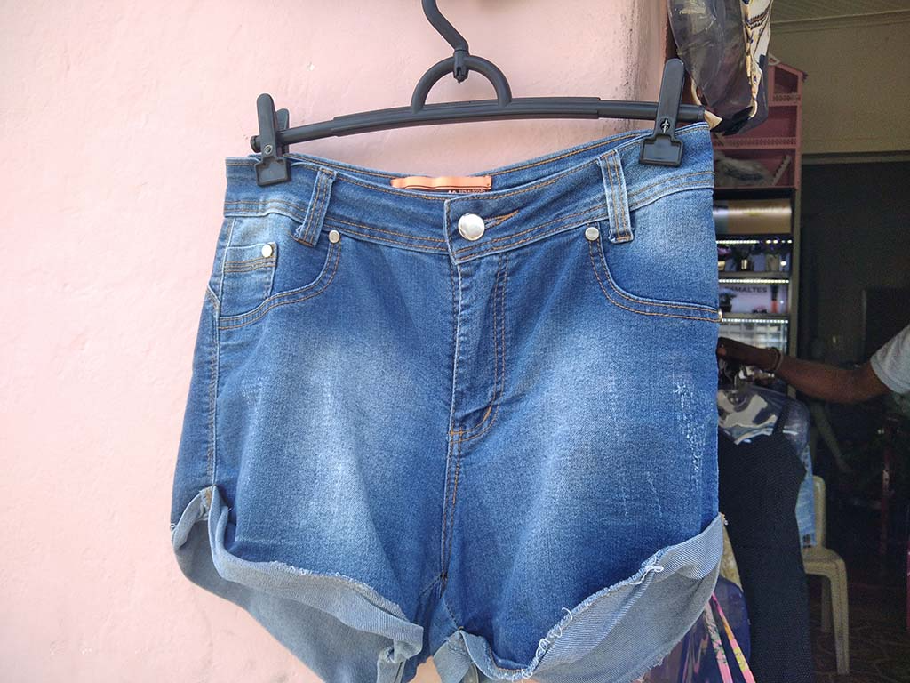 Short Jeans