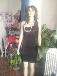 Vestido Preto com Detalhe no Busto