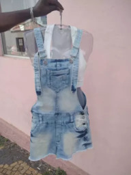 Jardineira Jeans