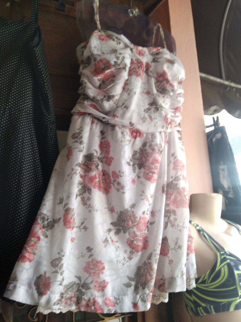 Vestido Branco Florido