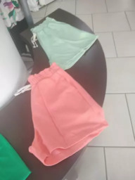 Shorts com elástico