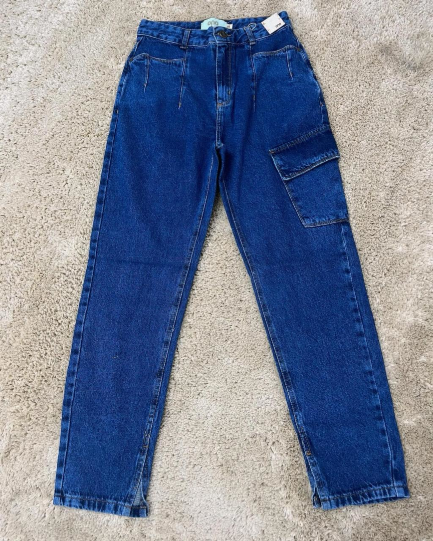 Calça Jeans Com Bolso Lateral