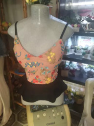 Blusa de Alça Decotada Estampada