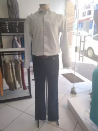 Camisa Social Manga Longa e Calça Jeans