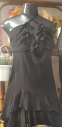 Vestido Preto com Detalhes