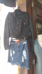 Blusa e Saia Jeans
