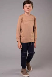 Conjunto de Camiseta em Meia Malha e Calça Jogger em Moletom sem Pelúcia LucBoo