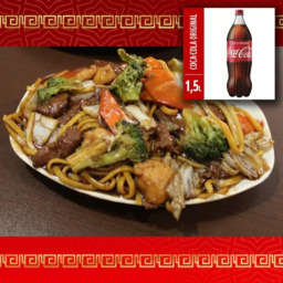 Yakissoba Tradicional Grande + Coca 1,5L