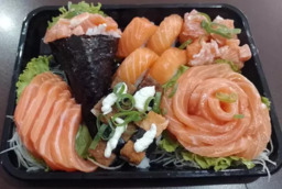 4 Joe de Salmão 4 Niguiri Salmão 4 Niguiri Skin 1 Temaki de salmão 16 Sashimi de salmão