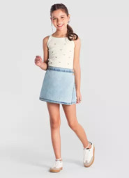 Blusa de Alça e Jeans