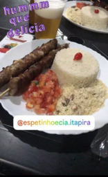 Espetinho e Jantinha (Arroz Farofa e Vinagrete)