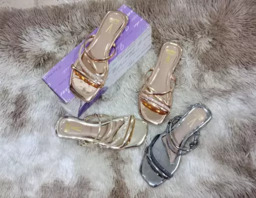Sandália feminina Bronze com Strass flat casual
