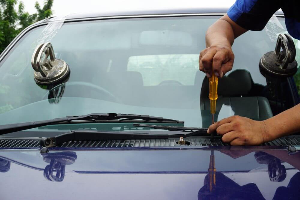 Manutenção Preventiva de Vidros e Espelhos