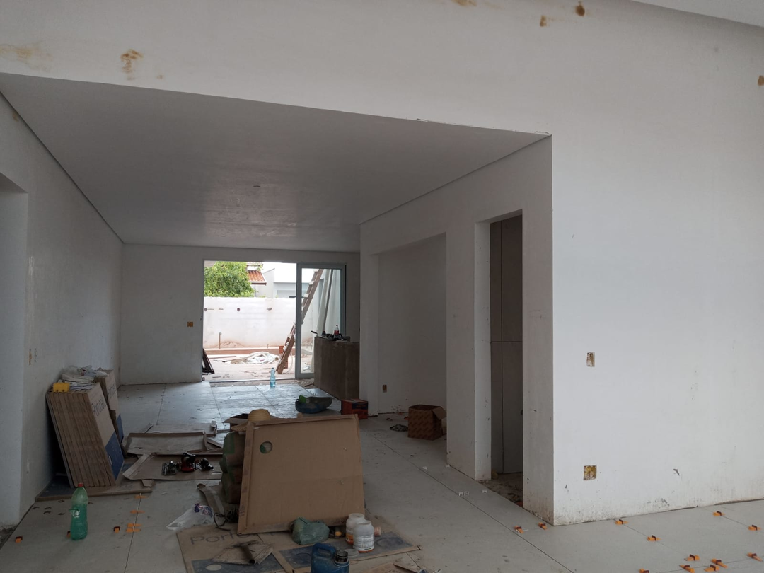 Terreno com Construção - Conheça nossos Imóveis!