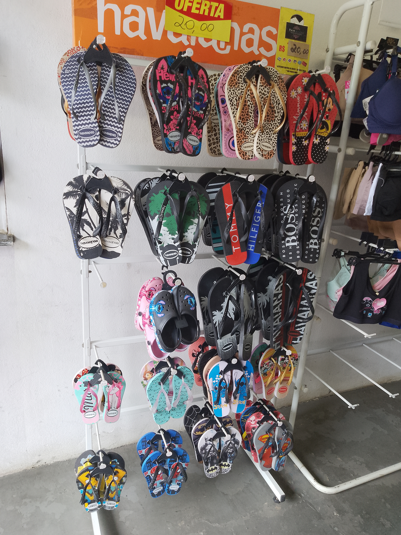 Variedades em chinelos 