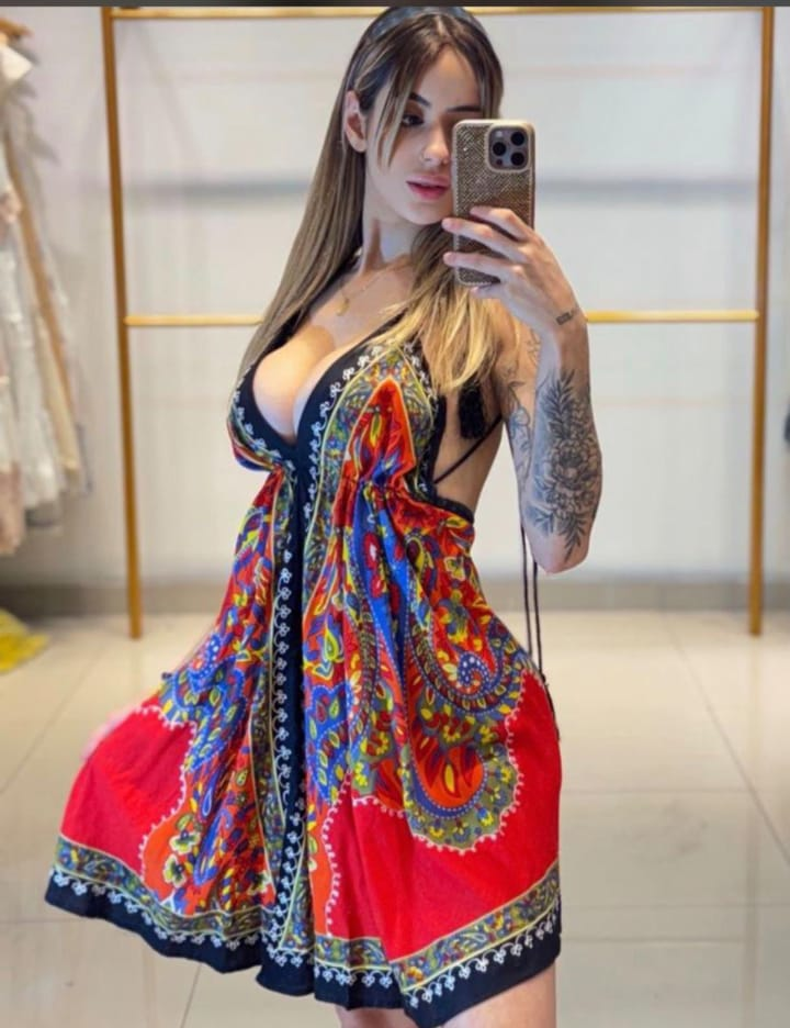 Vestido Curto Indiano com Várias Estampas