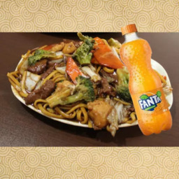 Yakissoba Tradicional Padrão + Fanta Laranja 600ml
