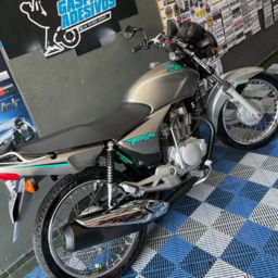 Titan 150 nos Kit Verde Água
