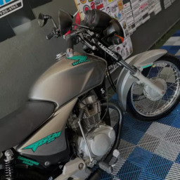 Titan 150 nos Kit Verde Água