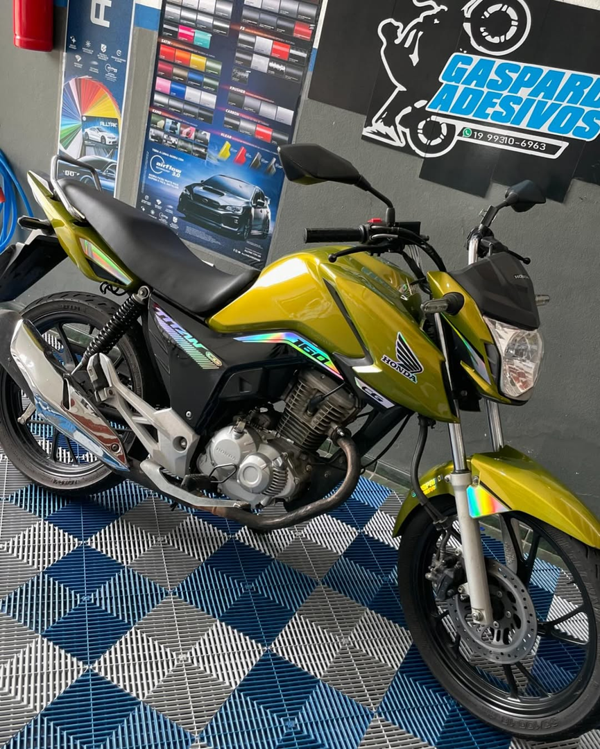 Faixas personalizadas para motos  Envelopamento em geral  Adesivos personalizados