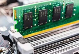 Upgrade de Memória RAM e Armazenamento