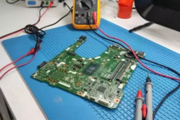 Reparo de Placa-Mãe e Componentes Internos