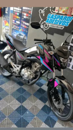 Adesivamos sua moto no seu gosto!