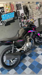 Adesivamos sua moto no seu gosto!