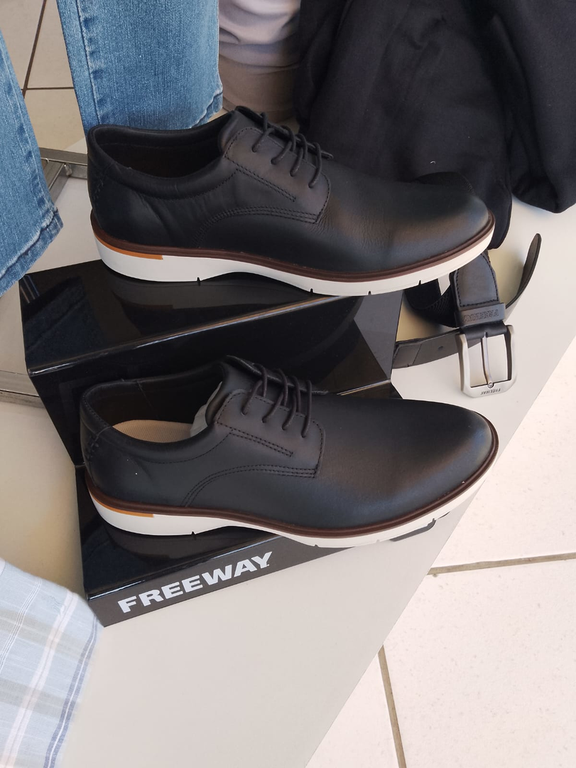 Sapatênis Freeway e Cintos