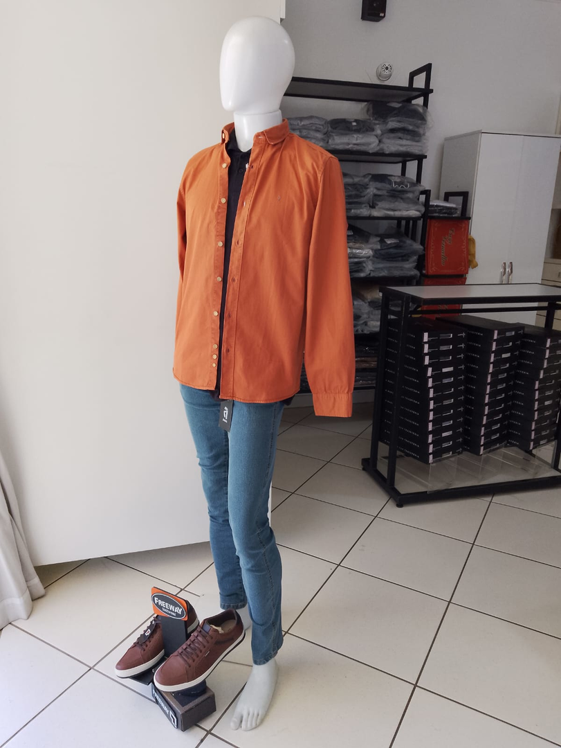 Camisas e Calças Masculinas
