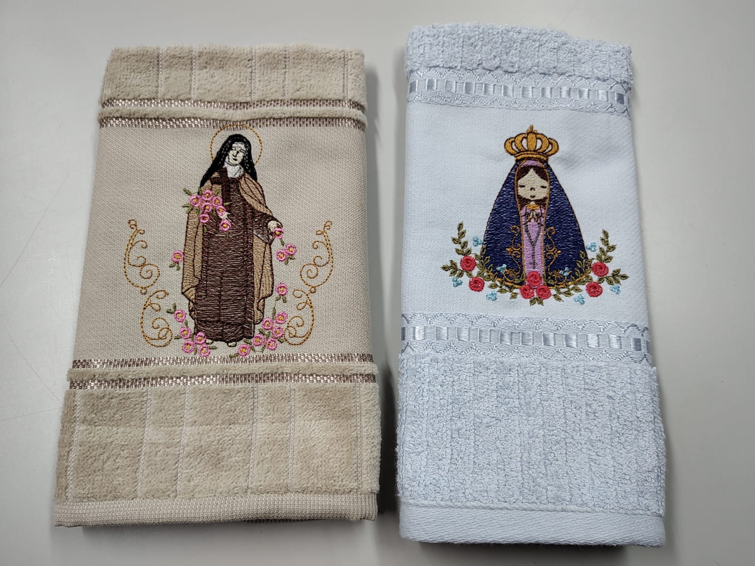 Toalha Personalizada Santinhas
