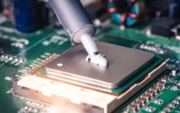 Limpeza Interna com Pasta Térmica