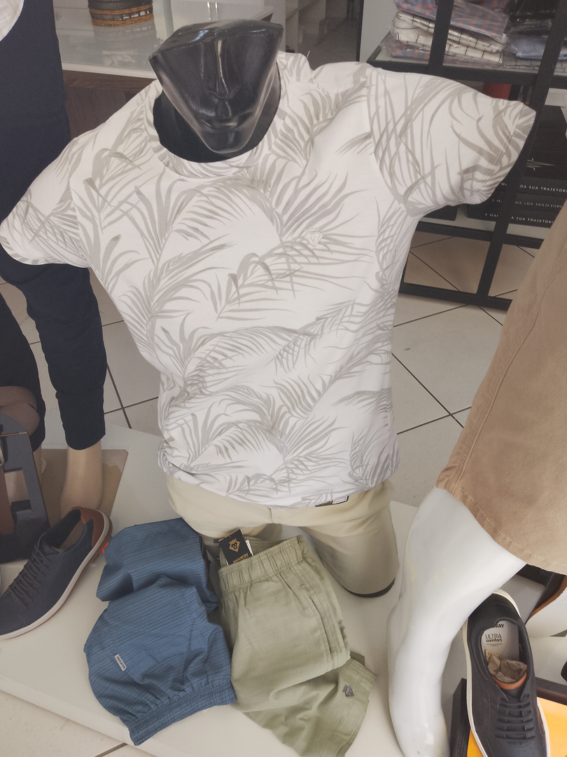 Camisa Estampada e Bermudas